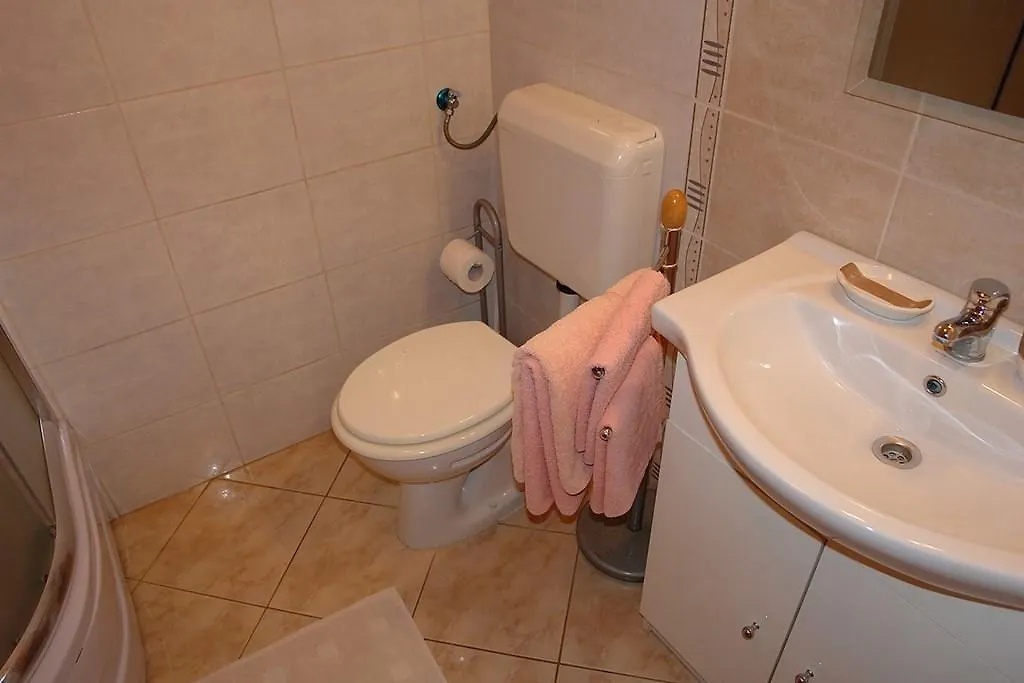 2 Bedroom Amazing Apartment In Crikvenica