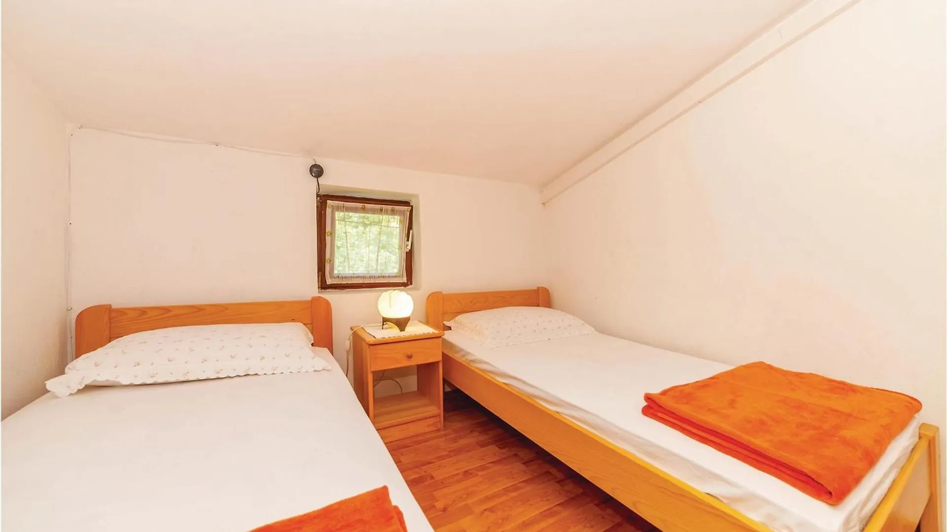 2 Bedroom Amazing Apartment In Crikvenica 0*,